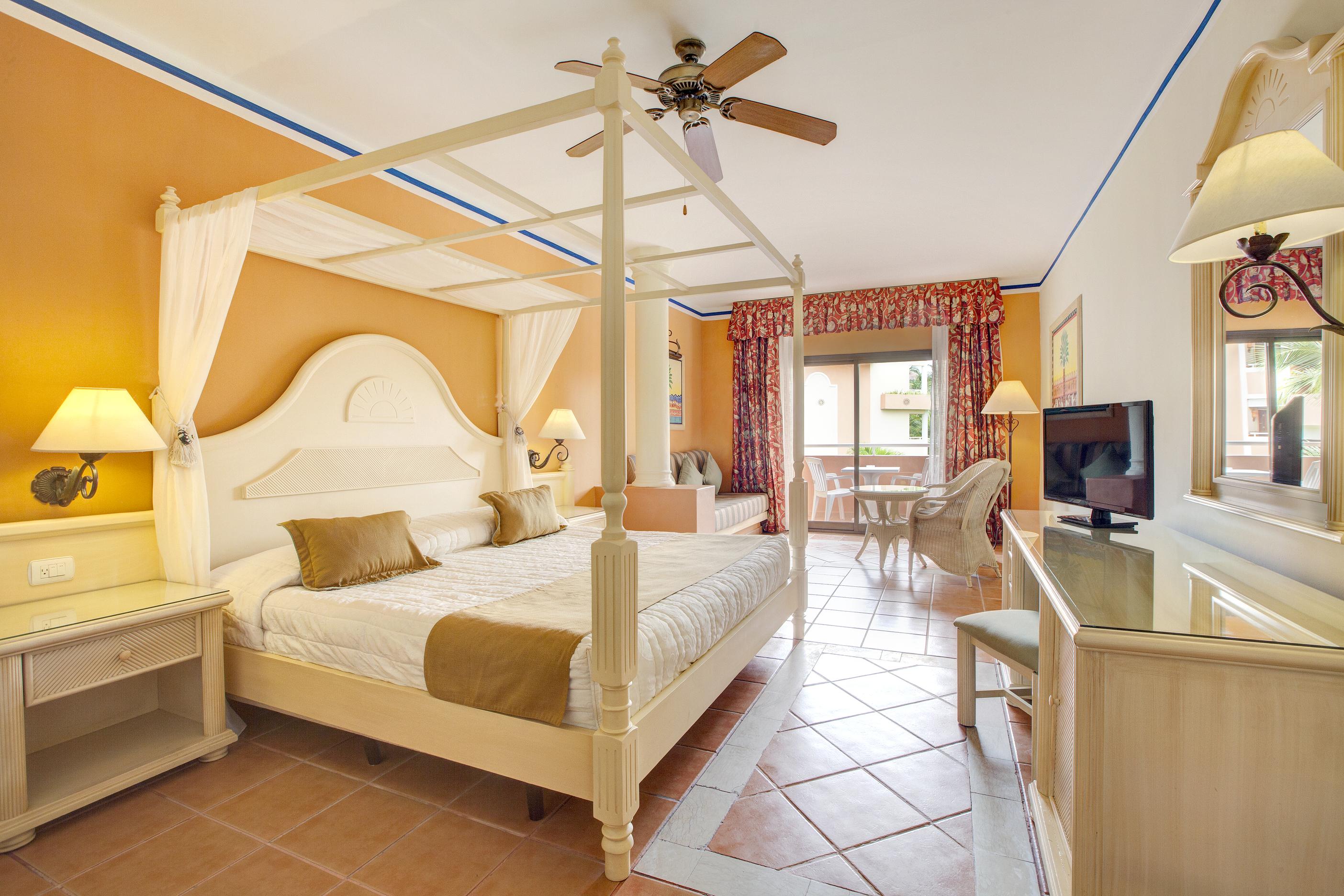 Bahia Principe Grand Bavaro - All Inclusive Punta Cana Esterno foto A room at the Iberostar Grand Hotel at Playa del Inglés, Gran Canaria